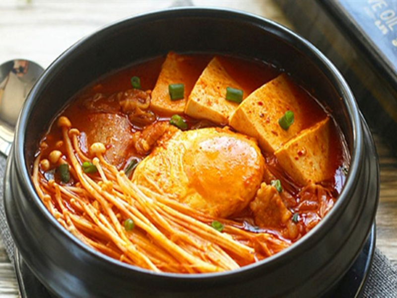 Các món ăn trong bữa cơm Hàn Quốc khiến cho du khách mê mẩn